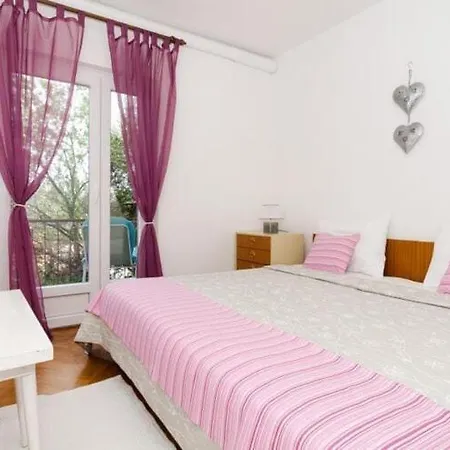 Nikol - Two Bedroom With Balcony And Sea View 7 شقة تربانج