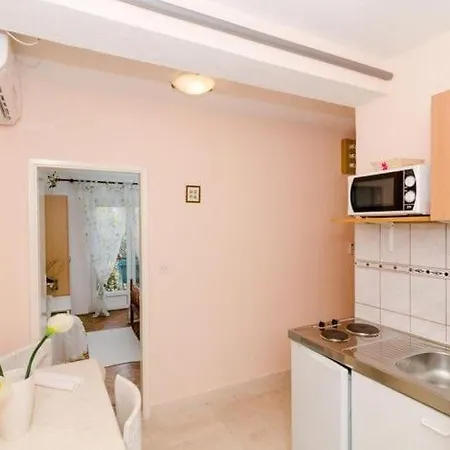 Nikol - Two Bedroom With Balcony And Sea View 7