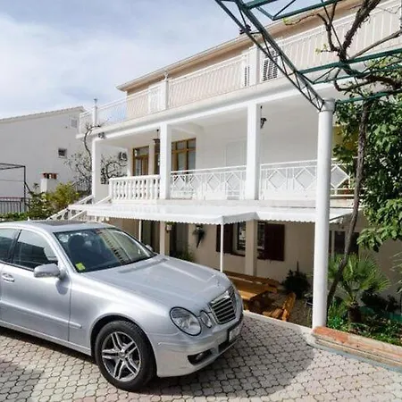 Nikol - Two Bedroom With Balcony And Sea View 7 아파트